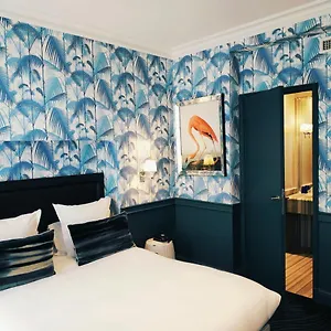 **** Hotel George Washington France